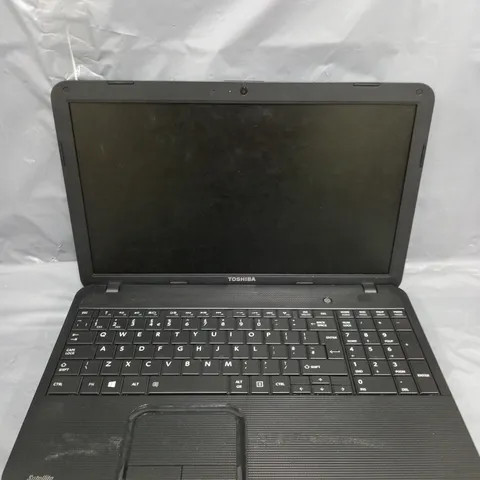 TOSHIBA SATELLITE C850-1MC	15 INCH PENTIUM B960 2.20GHZ