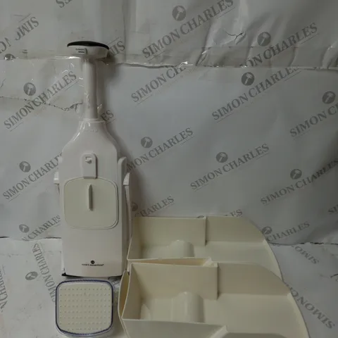 OUTLET COOK'S ESSENTIALS VERTICAL MANDOLINE