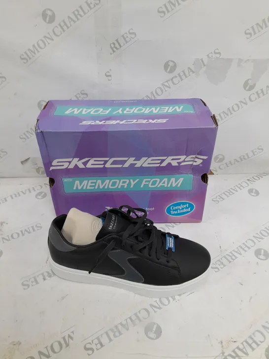 BOXED PAIR OF SKETCHERS CHAOS LACE TRAINER BLACK SIZE 6  