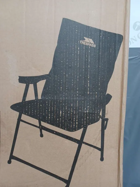 BOXED TRESPASS PADDED CHAIR 