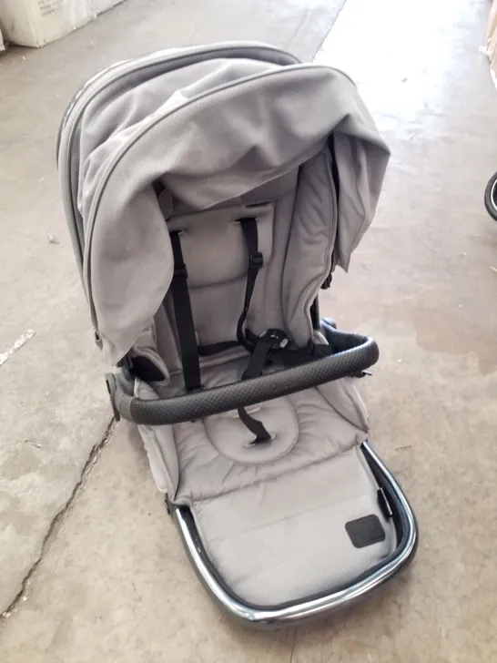 OYSTER GREY STROLLER & CARRY COT