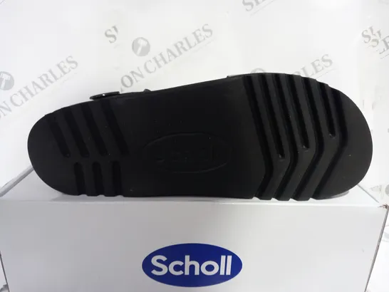 SCHOLL BLACK PLATFORM SANDALS - SIZE 7