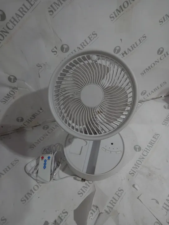 BOXED BELL & HOWELL OSCILLATING FOLDING RECHARGEABLE FAN, WHITE