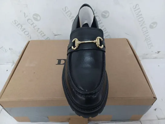 BOXED PAIR OF OUTLET DUNE GALLAGHER CHUNKY SNAFFLE TRIM LOAFERS IN BLACK - SIZE 8