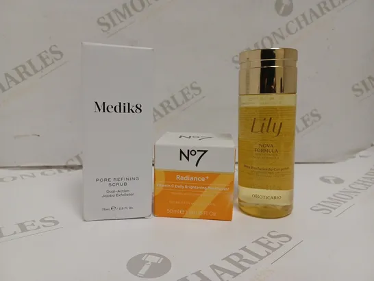 APPROXIMATELY 10 ASSORTED HEALTH AND BEAUTY PRODUCTS TO INCLUDE MEDIK8 PORE REFINING SCRUB, NO 7 VITAMIN C DAILY BRIGHTENING MOISTURISER, LILY FRAGRANCE BODY OIL 