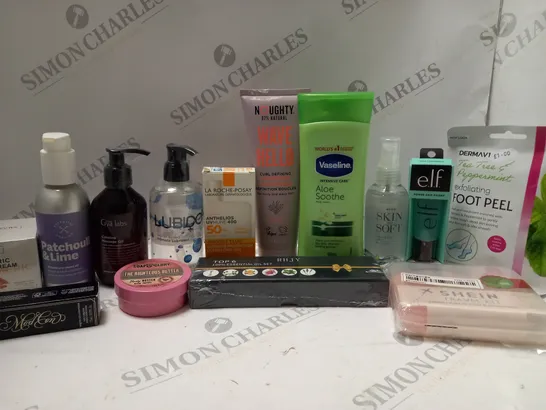 BOX OF APPROX 10 ASSORTED BEAUTY PRODUCTS TO INCLUDE SOAP&GLORY BUTTER, AVON DRY OIL SPRAY, E.L.F POWER GRIP PRIMER, ETC 