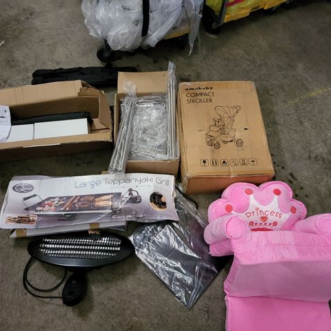 PALLET OF A LARGE QUANTITY OF ASSORTED ITEMS TO INCLUDE QUEST LARGE TEPPANYAKI GRILL, AMABABY COMPACT STROLLER AND PINK FABRIC PRINCESS INFANT SEAT/CONVERTABLE BED