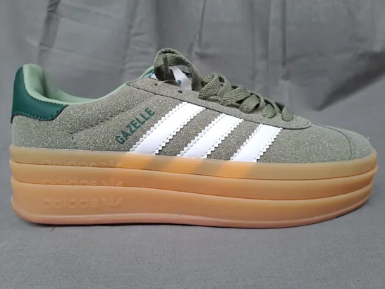 PAIR OF ADIDAS GAZELLE SHOES IN GREEN UK SIZE 6.5