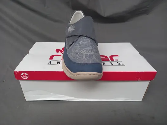 BOXED PAIR OF RIEKER SLIP-ON SHOES IN BLUE SIZE 6.5