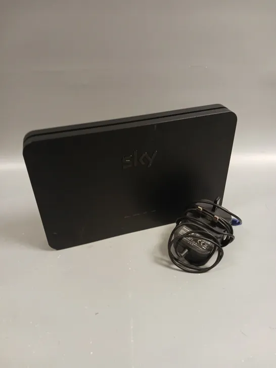 SKY Q BROADBAND HUB 4 DUAL BAND WIRELESS ROUTER