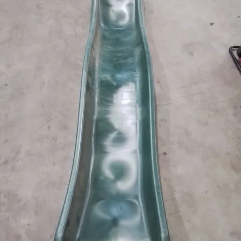 GREEN PLASTIC WAVY SLIDE