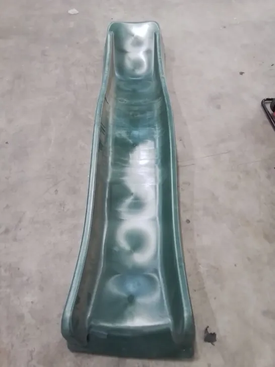 GREEN PLASTIC WAVY SLIDE