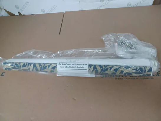 BRAND NEW BOXED JOHN LEWIS NAVY PATTERNED FABRIC BLIND APPROXIMATELY 52CM ACROSS