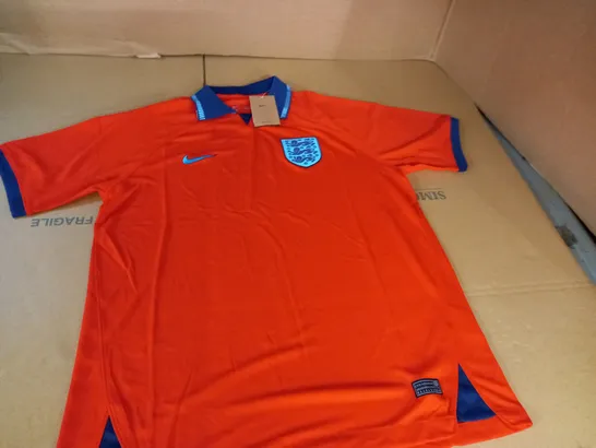 ENGLAND NIKE RED FOOTBALL SHIRT - 2XL