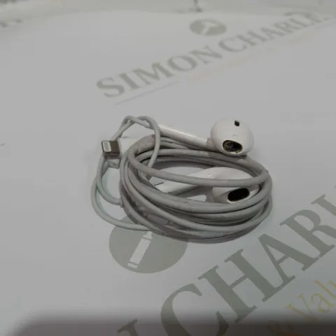 APPLE WIRED HEADPHONES REMOTE AND MIC