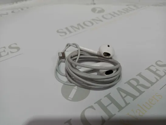 APPLE WIRED HEADPHONES REMOTE AND MIC