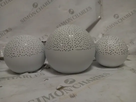 OUTLET K BY KELLY HOPPEN SET OF 3 ILLUMINATED SPHERES