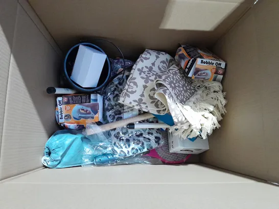 BOX OF APPROX. 20 HOUSEHOLD ITEMS TO INCLUDE SINK PLUNGERS, SILIGUN COMPACT 4, OVEN GLOVES