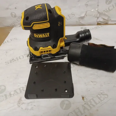 DEWALT DCW200N 18V XR 1/4 SHEET PALM SANDER - BODY