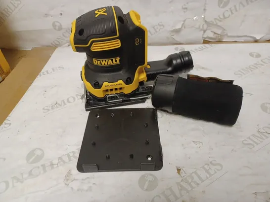 DEWALT DCW200N 18V XR 1/4 SHEET PALM SANDER - BODY