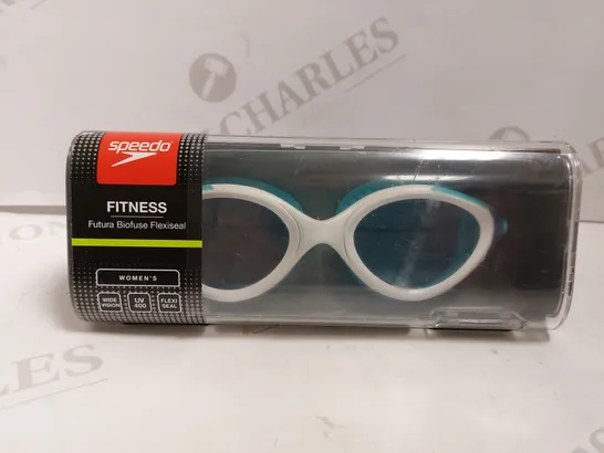 BOXED SPEEDO FITNESS GOGGLES - WOMANS WHITE/TEAL