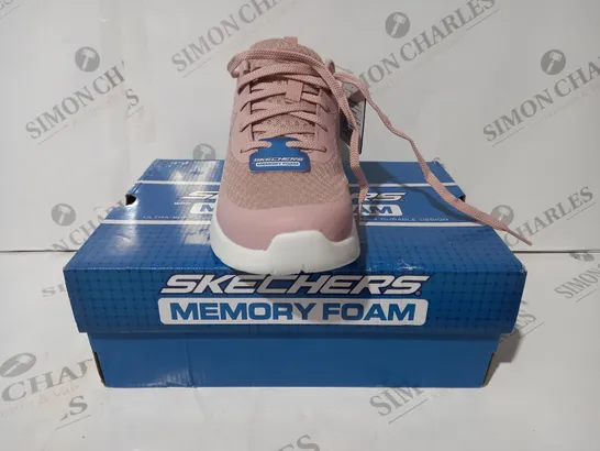 BOXED PAIR OF SKECHERS DYNAMIGHT 2 TRAINERS IN PINK UK SIZE 5