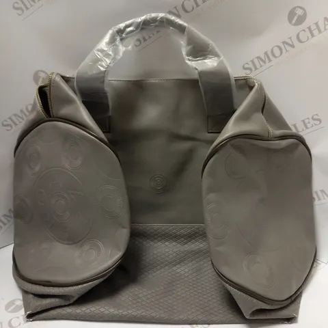 BOX OF APPROX 18 AZZARO WANTED GREY WEEKEND BAGS 