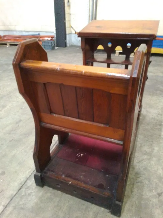  VINTAGE MAHOGANY EFFECT ORNATE CLERGY CHAIR PEW BENCH WITH TEXT STAND AND CARPETED KNEELING SPACE