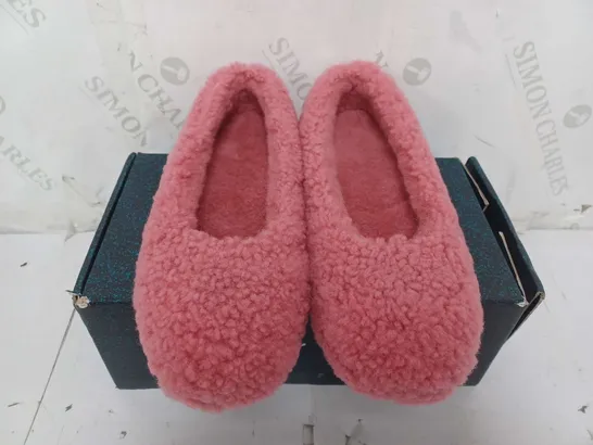 EMU MIRA TEDDY SHEEPSKIN SLIPPER - MINERAL RED COLOUR - W8/M7