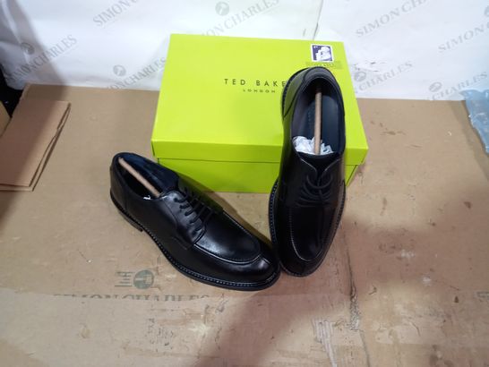 BOXED PAIR OF TED BAKER BLACK SHOES SIZE 8