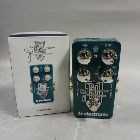 BOXED TC ELECTRONIC THE DREAMSCAPE MODULATION PEDAL 