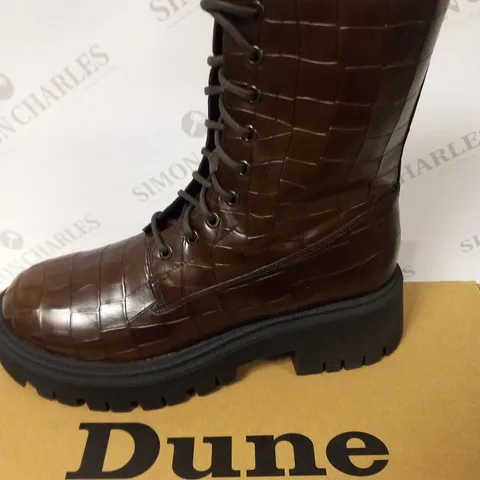 BOXED DUNE 808 PLAY BROWN CROC PRINT LEATHER SIZE 7