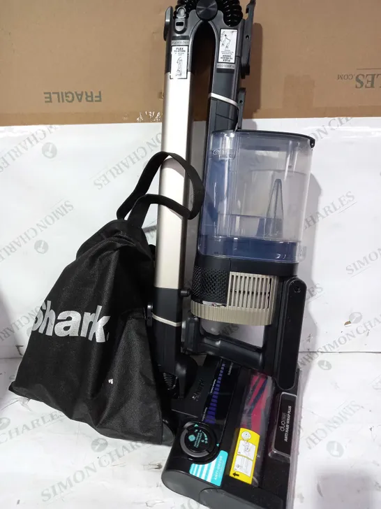 SHARK CORDLESS STICK VACUUM CLEANER PET PRO MODEL