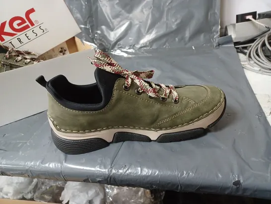 BOXED PAIR OF RIEKER DECK SHOES/TRAINERS - GREEN- SIZE 7 UK