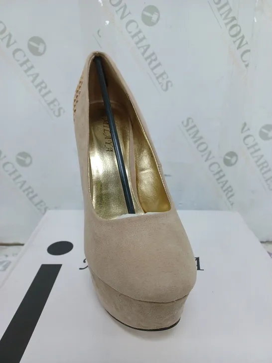 BOX OF 12 MILAYA KHAKI & beige HEELS SIZES VARY   