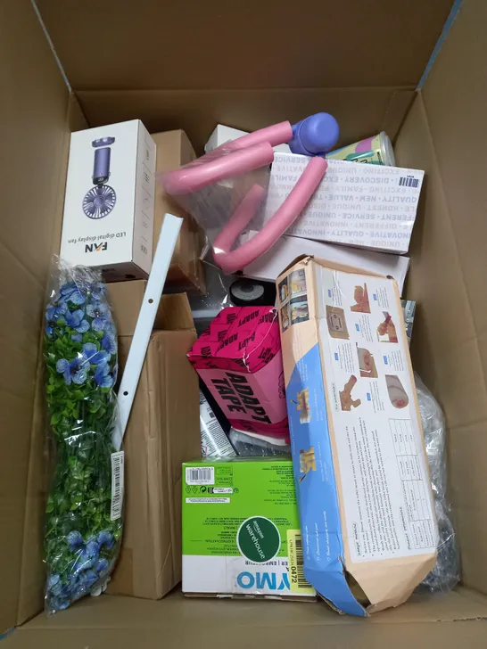 BOX OF APROXIMATELY 20 ASSORTED HOUSEHOLD ITEMS TO INCLUDE HAND FANS . ROLLER BRUSH , SILICONE , ETC 