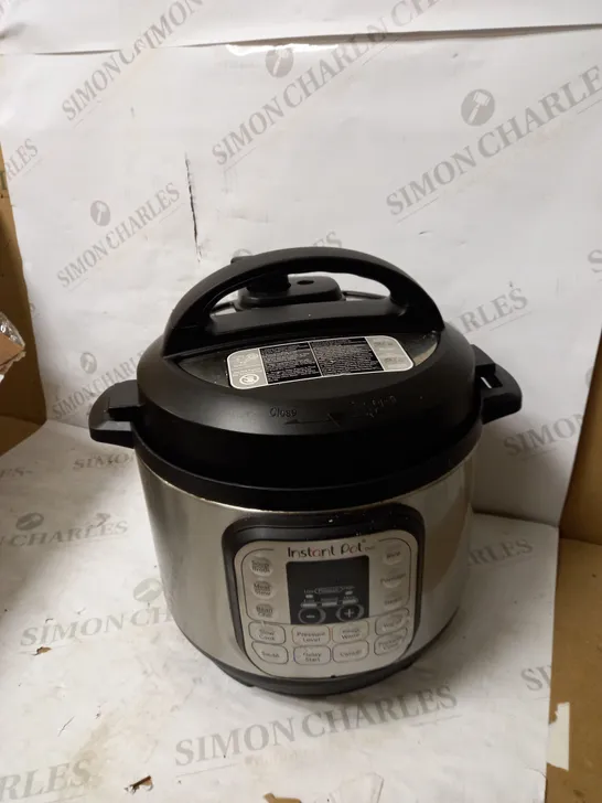 INSTANT POT DUO MINI PRESSURE COOKER