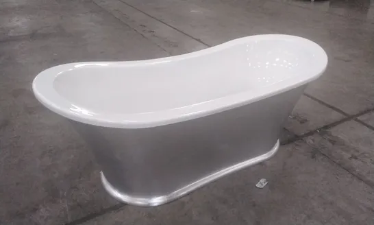 DESIGNER FREESTANDING ROLL TOP BOAT BATH SILVER FINISH RRP £2000