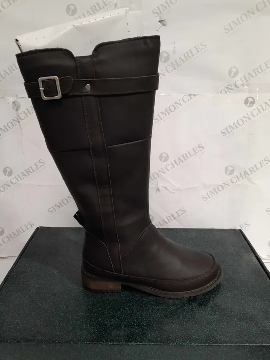 EMU AUSTRAILIA NATASHA ESPRESSO LEATHER BOOTS - SIZE 4 - UNBOXED 