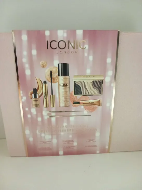 BOXED ICONIC GLOWING OUT-OUT GIFT SET