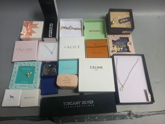 LOT OF 17 ASSORTED BOXED JEWELLERY ITEMS TO INCLUDE MISSOMA, CELINE PARIS AND BY ALICE