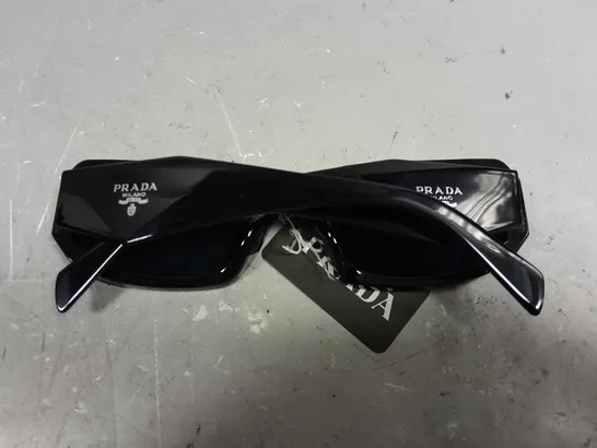 PRADA 211024 BLACK FRAMED SUNGLASSES 