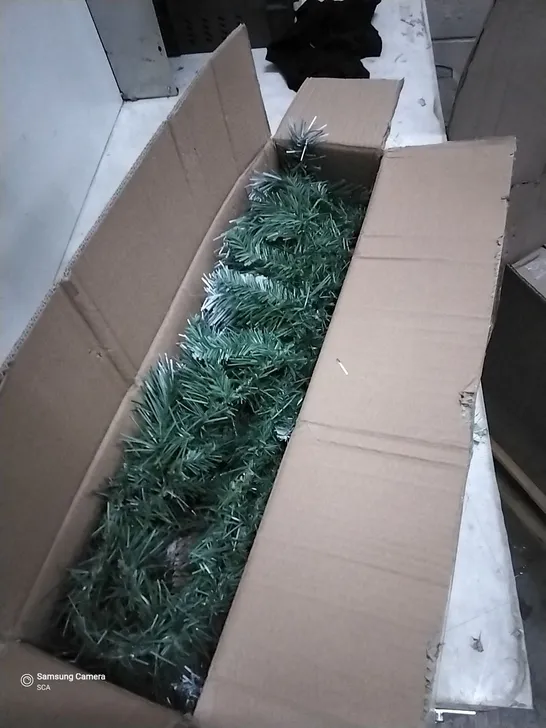 BOXED 9' SCANDINAVIAN SPRUCE CHRISTMAS DECORATIONS 