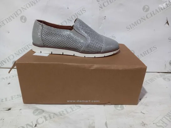 BOXED PAIR OF DAMART MOCASSIN SLIP-ON SHOES IN SILVER COLOUR WITH GLITTER EFFECT EU SIZE 36