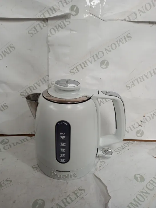 DUALIT 1.5L KETTLE IN WHITE