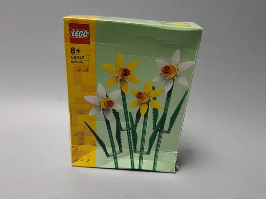 BOXED LEGO DAFFODILS - 40747 RRP £12.99