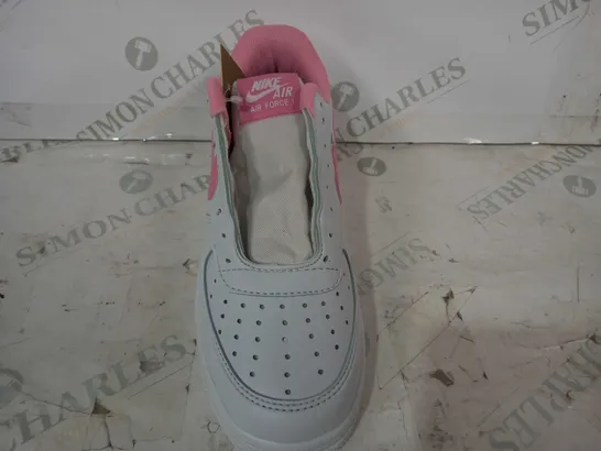 BOXED PAIR OF NIKE AIR FORCE 1 SHOES IN WHITE/PINK UK SIZE 6