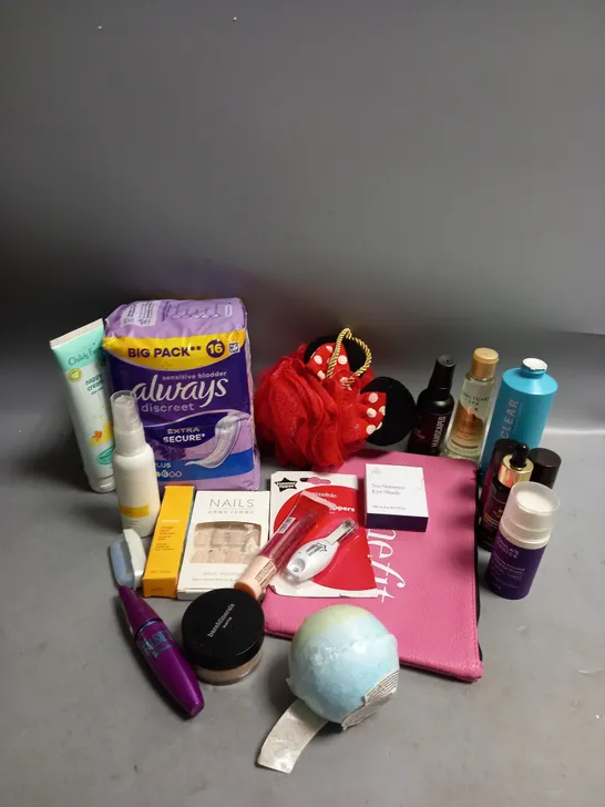 BOX OF APPROXIMATELY 20 COSMETIC ITEMS TO INCLUDE - ALWAYS DISCREET PADS - CHILD'S FARM NAPPY CREAM - BENEFIT COSMETICS BAG - ETC 