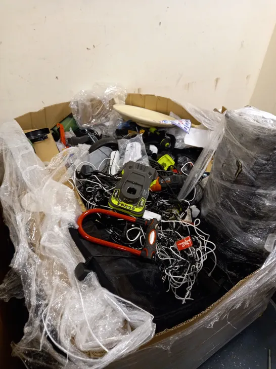 PALLET OF ASSORTED WIRES AND TOOLS INCLUDING BATTERIES HANDLES LOCKS AND SPARE PARTS 