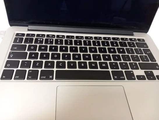 APPLE MACBOOK PRO (A1502 EARLY 2015)